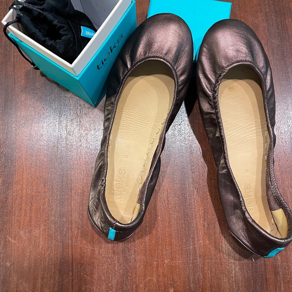 Tieks Raspberry Truffle Size 9